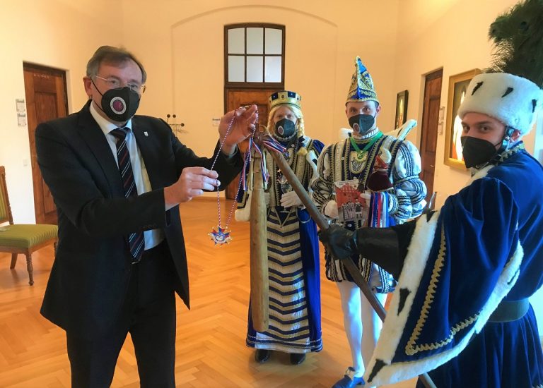 Neuburger Dreigestirn beim Oberbürgermeister
