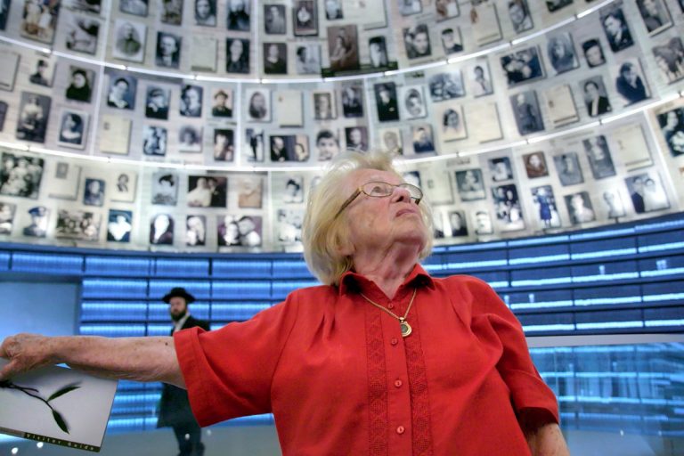 „Fragen Sie Dr. Ruth“: Frauenfilmabend in Eichstätt