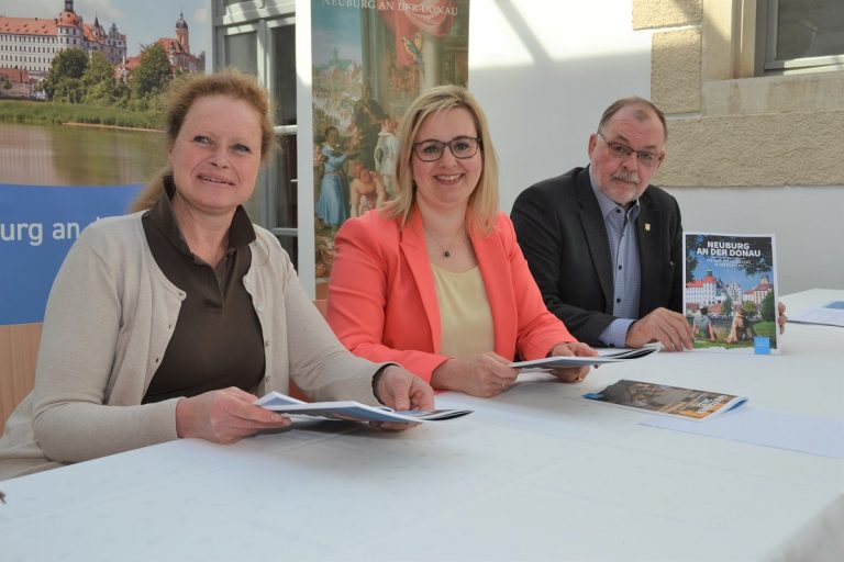 Einmal durch Neuburg blättern