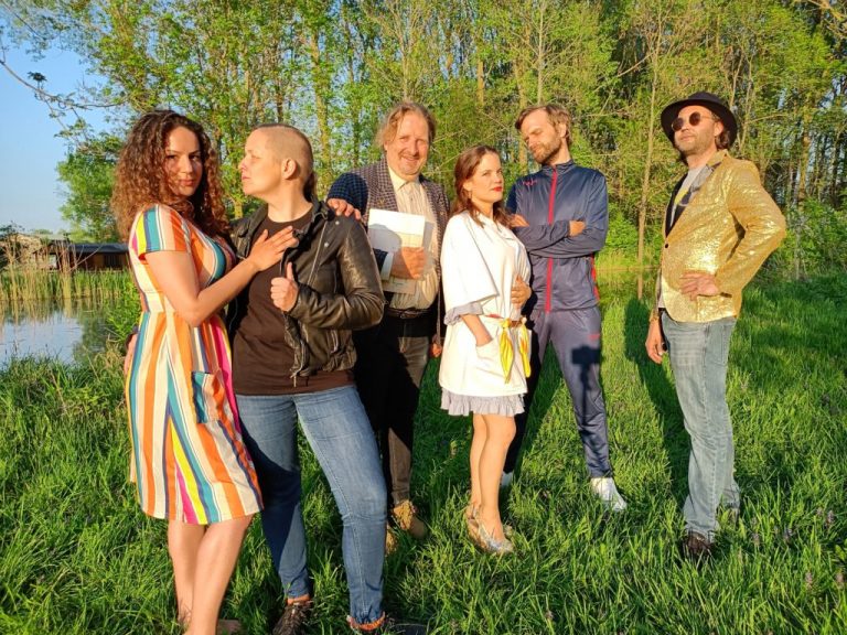 Szenenwechsel geht neue Wege: “herzerlfresser” zum Auftakt