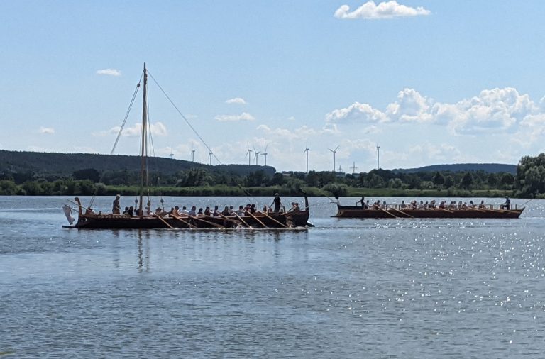 Römerboote beginnen in Ingolstadt ihre große Reise