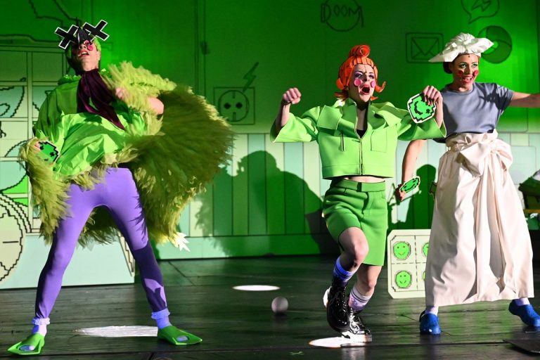 Kostümverkauf im Stadttheater Ingolstadt