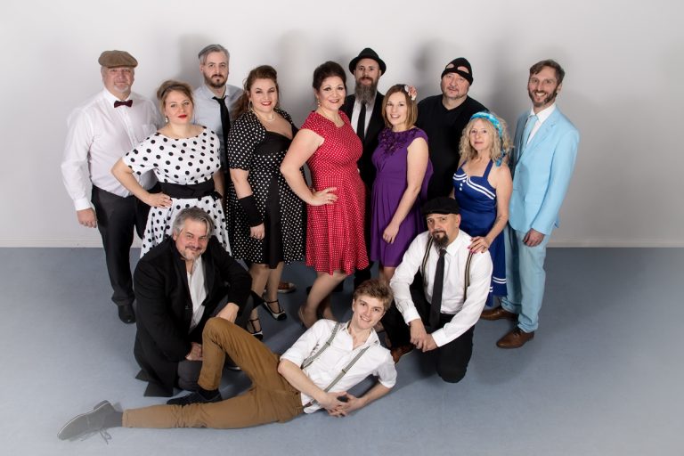 Neuburger Theater Mimenfeld braucht Verstärkung