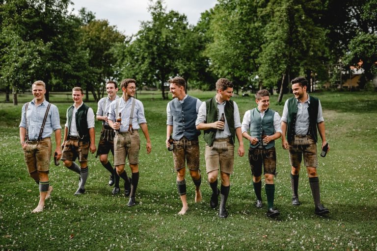 SAUSTOIMUSI & Gäste