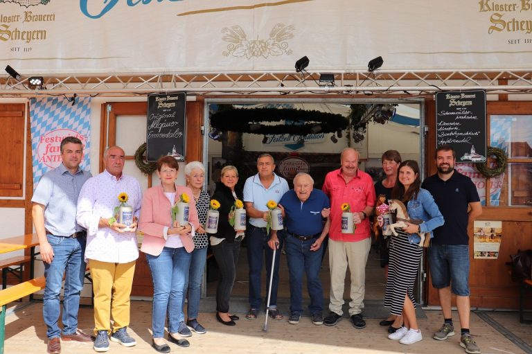 Ehrungen für treue Schausteller des Pfaffenhofener Volksfestes