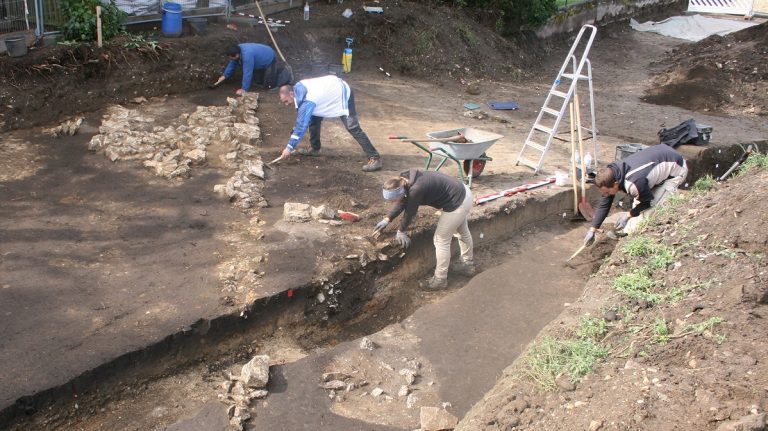 Ausgrabungen am Westwall der Keltenstadt von Manching