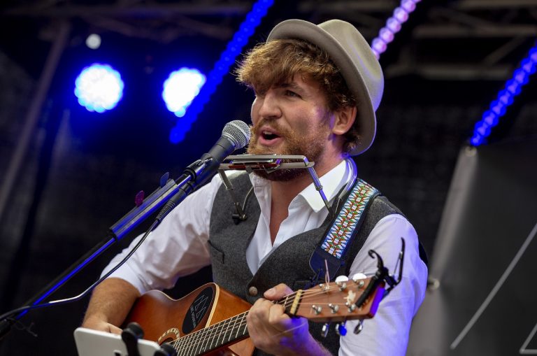 Luke Mountain: Raus aus dem Keller, rein in die Welt