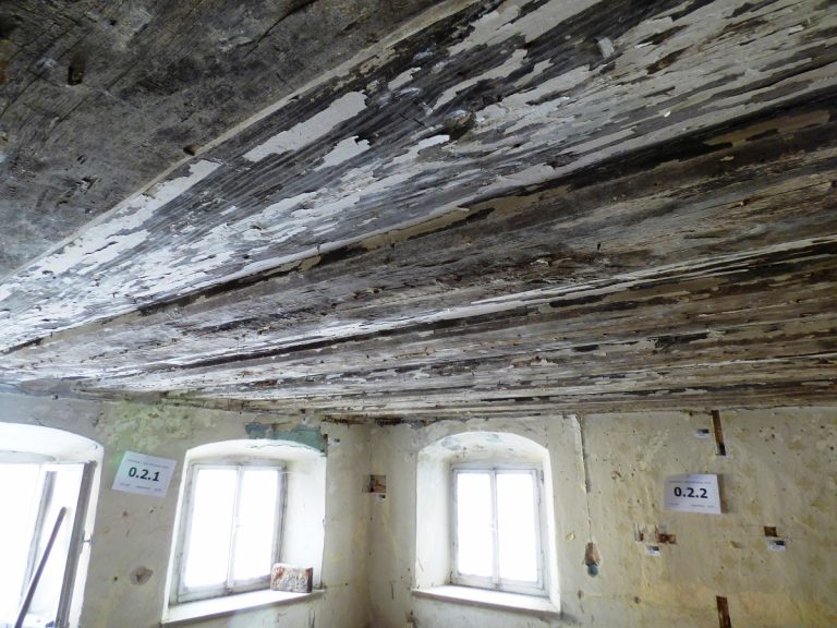 Zwei Jurahäuser in Mörnsheim