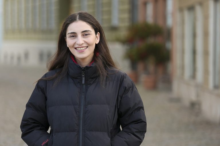 Lutz-Stipendiatin Anahit Bagradjans präsentiert ihren „Zwischenfall“