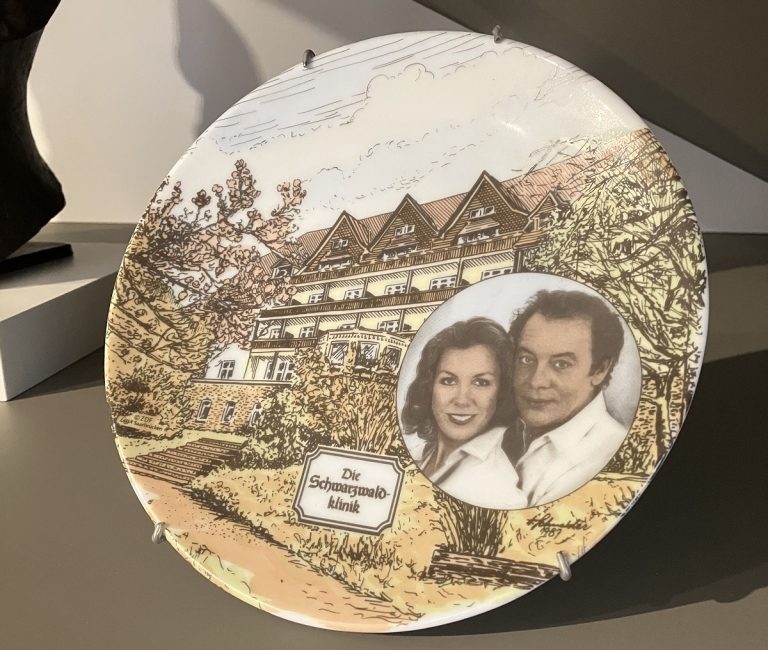 Hybride Mittagsvisite: Sammelteller „Schwarzwaldklinik“