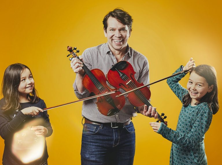 GKO Familienkonzert mit Moderator Juri Tetzlaff und Violinsolistin Katalin Hercegh