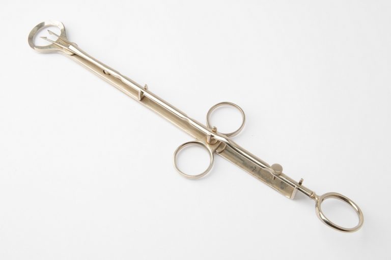 Hybride Mittagsvisite: Tonsillotom