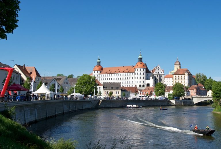 NeuburgMobil lockt nach Neuburg