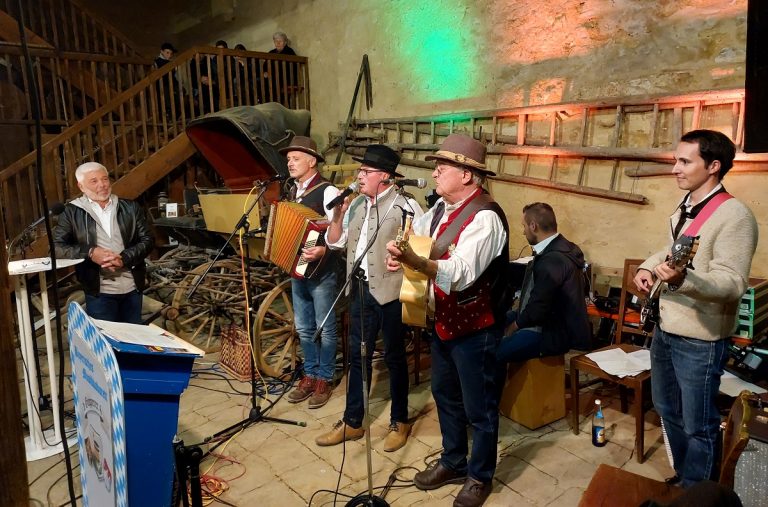 Bürgermeistergeschichten und Musikkabarett im Jura-Bauernhof-Museum