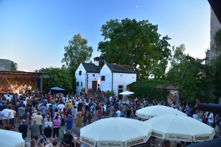 Kabarett und Konzert in Nassenfels