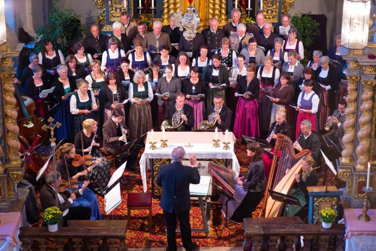 Alpenländisches Marien-Oratorium im Münster in Bergen