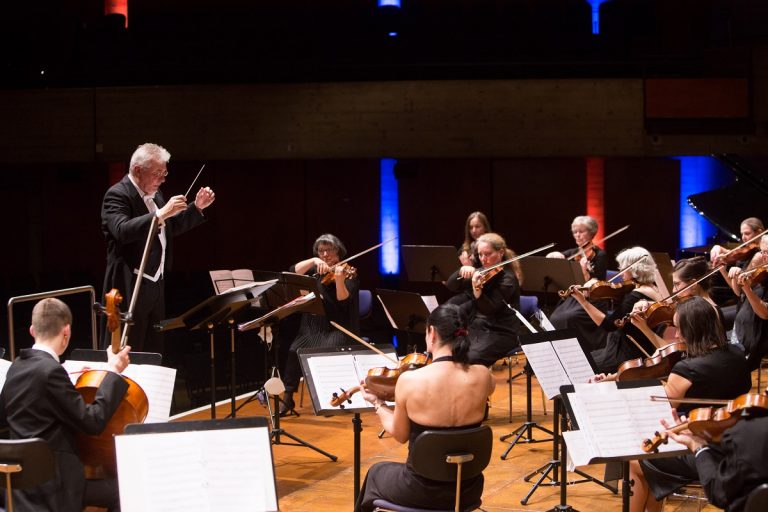 Forgotten Dreams mit dem Ingolstädter Salonorchester