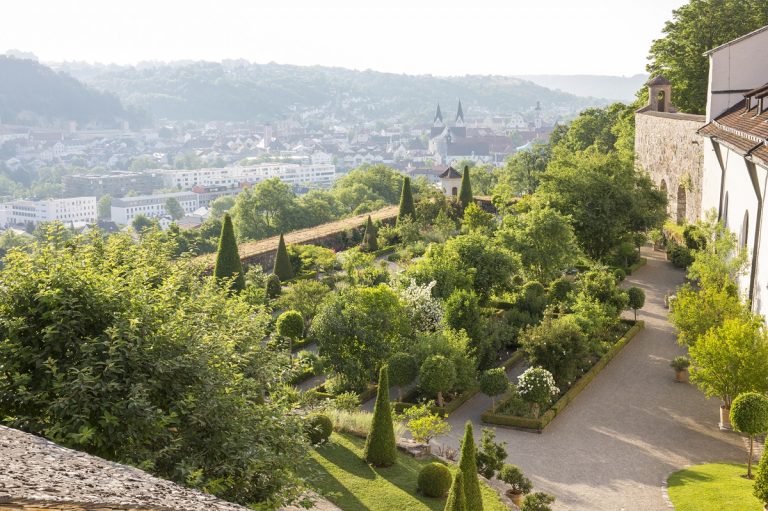 Bastionsgarten auf der Willibaldsburg geöffnet