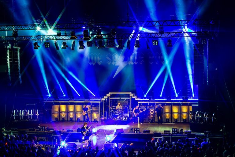 Hip-Hop, Rock und mehr bei LIVE IM TILLY 2024