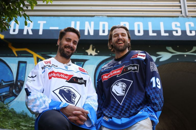 ERCI-Profis spielen mit QR-Code auf dem Ärmel