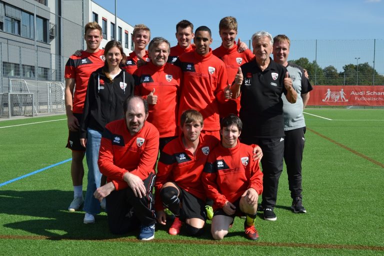 Saisonstart mit neuen Trikots für die “Elf Freunde”