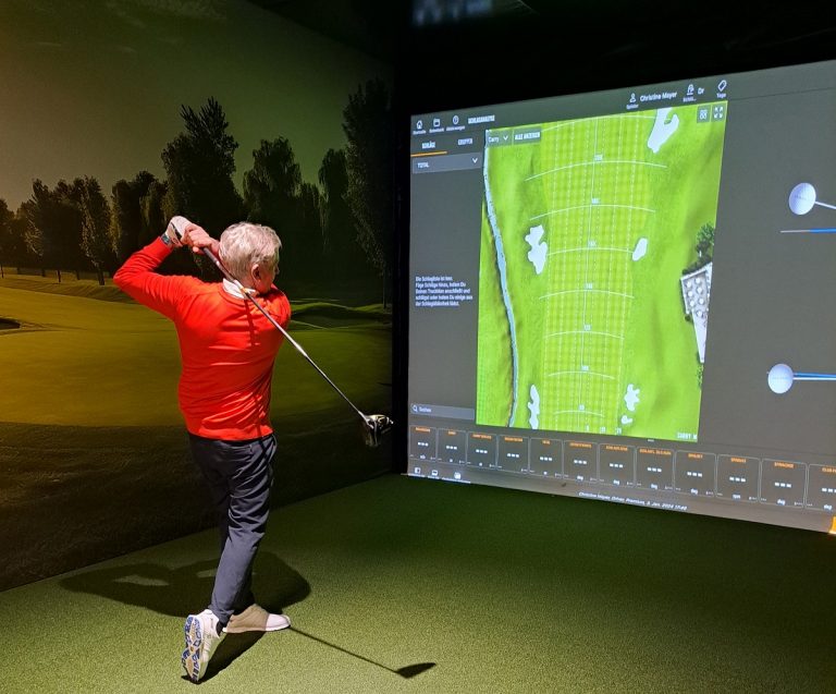 Indoor-Golf für alle: DRIVES AND MORE in Burgheim