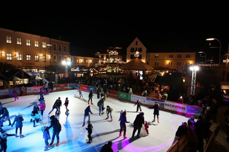 Neuburger EisArena: Eintritt frei zum Eislaufspaß