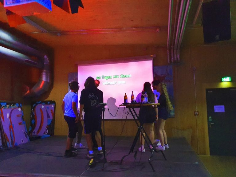 Karaoke-Abend im Atlantis