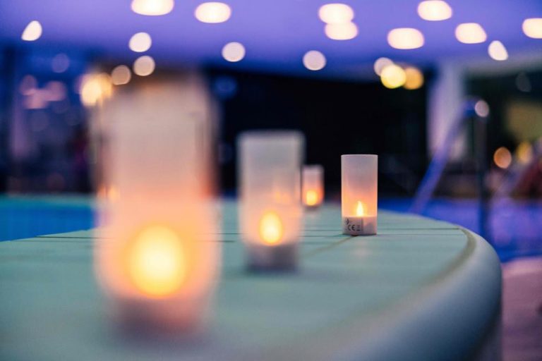 Candle Light Schwimmen und Saunanacht