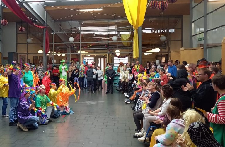 Lebenshilfe lädt zum Faschingsball