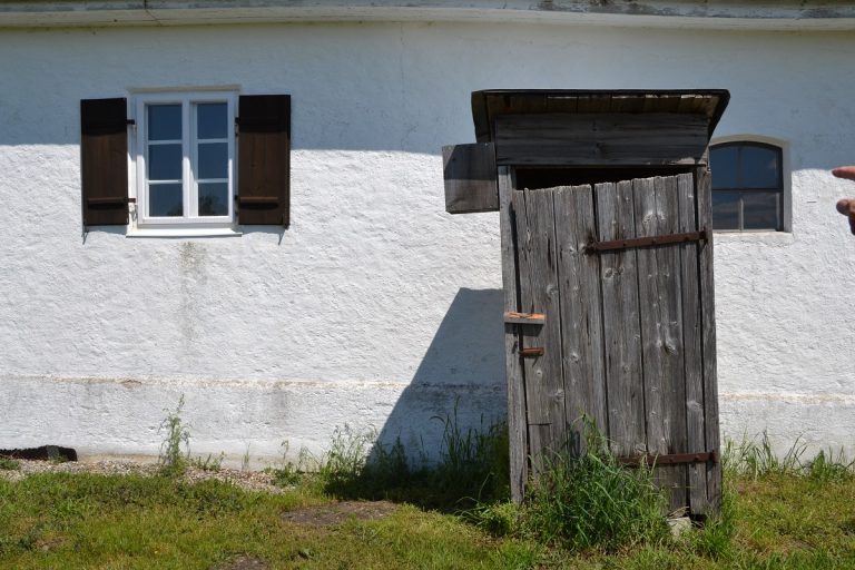 Klo Geschichte(n) und Erlebnistag im Haus im Moos