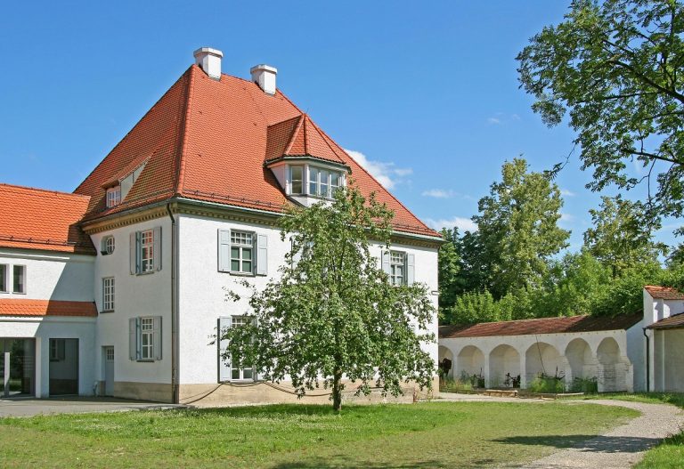 Drei Sonderausstellungen im Pflegschloss