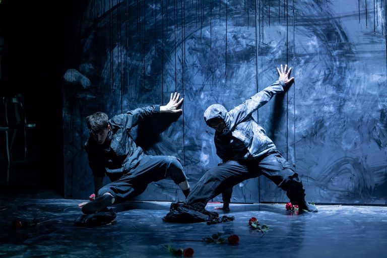Hip-Hop-Tanztheater „Cracks“