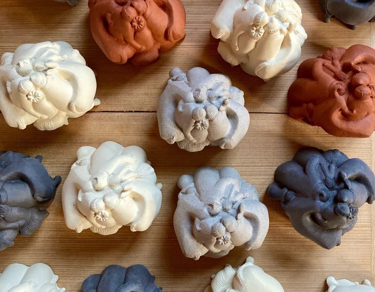 Sabine Ackstallers ungewöhnliche Kuppelkrippen