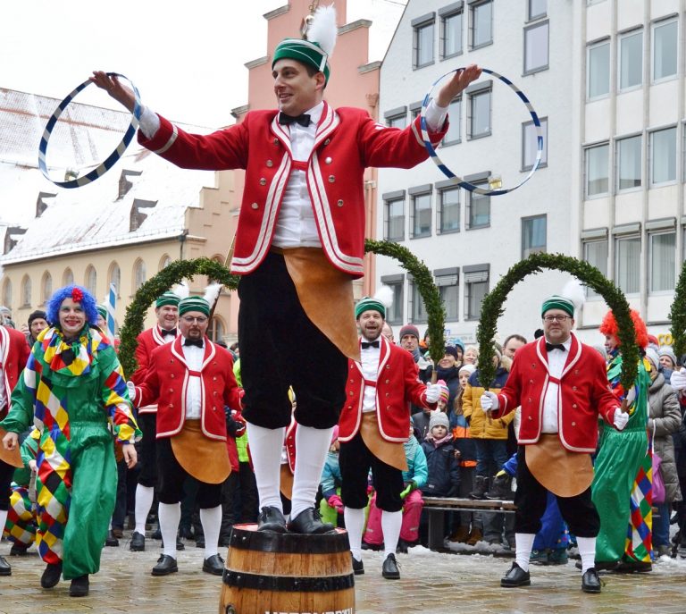 Auftakt Schäfflersaison in Ingolstadt