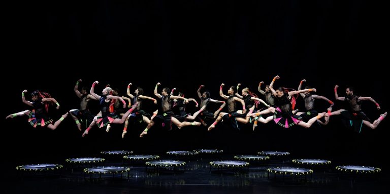 Gauthier Dance: „FireWorks“