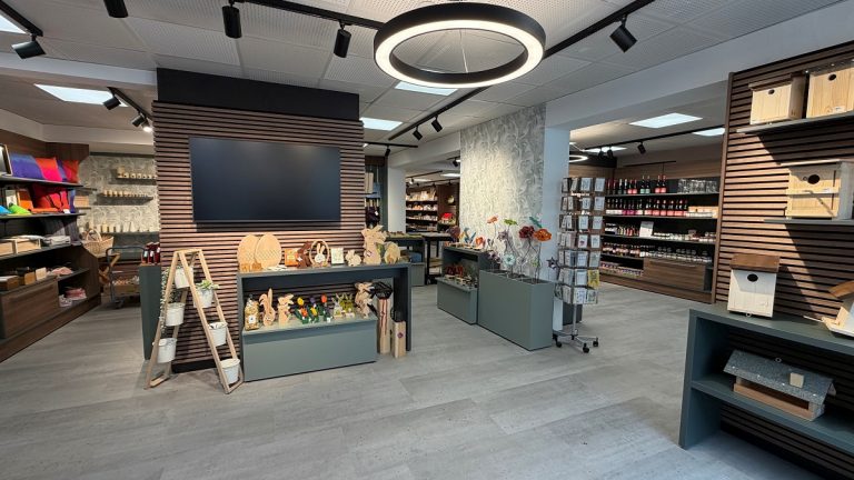 Eröffnungs-Rabatt-Aktion im Hand-IN-Hand-Laden