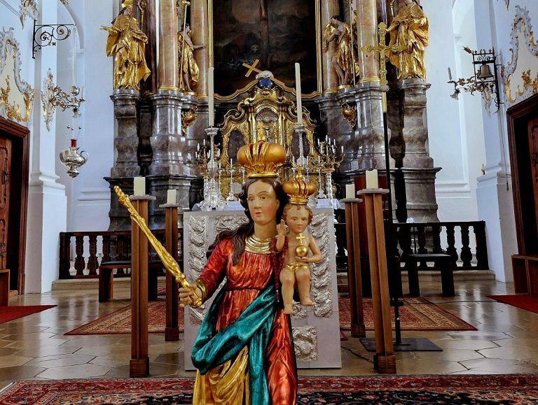 Mariensingen im Münster Hl. Kreuz