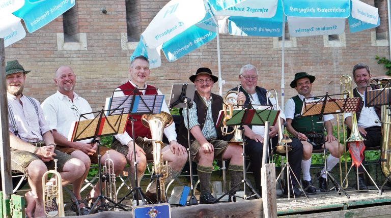 Volkstanz mit der Dunsdofer Strasslmusi